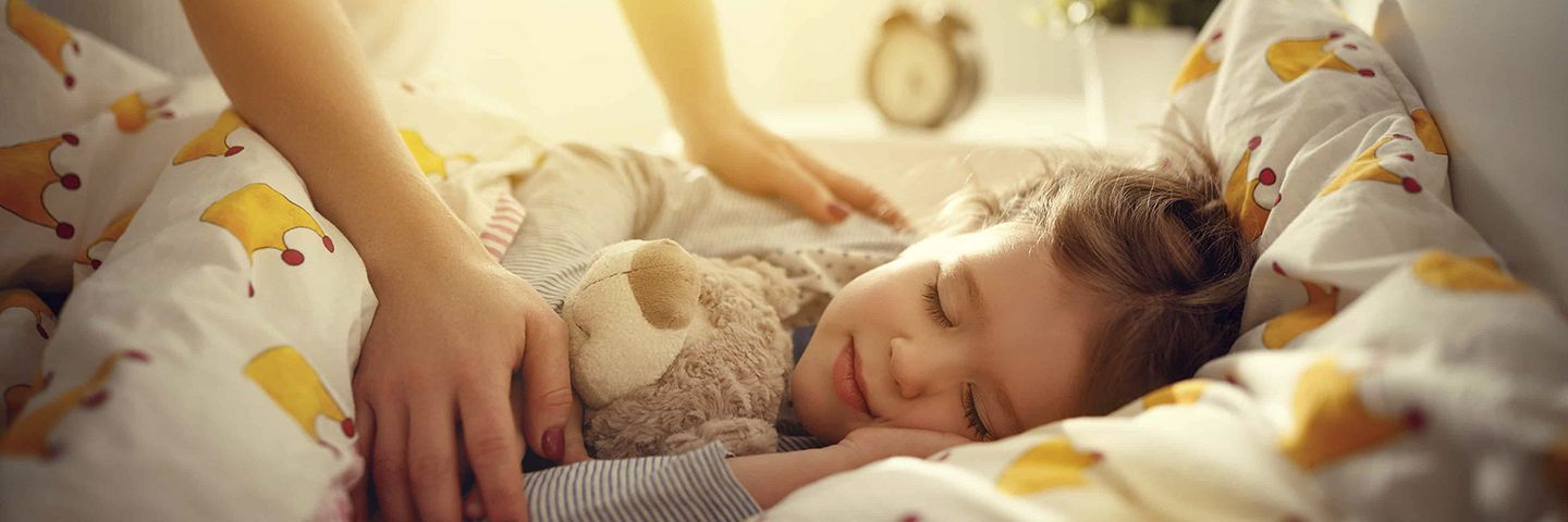 Песни детские спать укладывать. Идеальные условия для сна. Идеальных условий для детей. Идеальных условиях ребенок фото. Мочеиспускания во время сна ребенок.