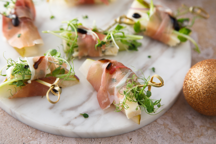 Канапе с грушей.jpg Канапе с грушей.jpg